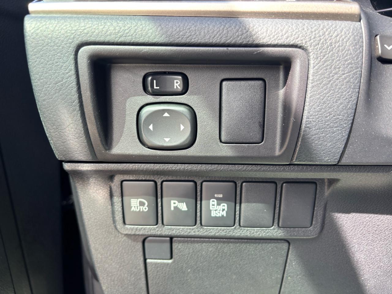 2017 Lexus ES 350 4dr Sdn Photo