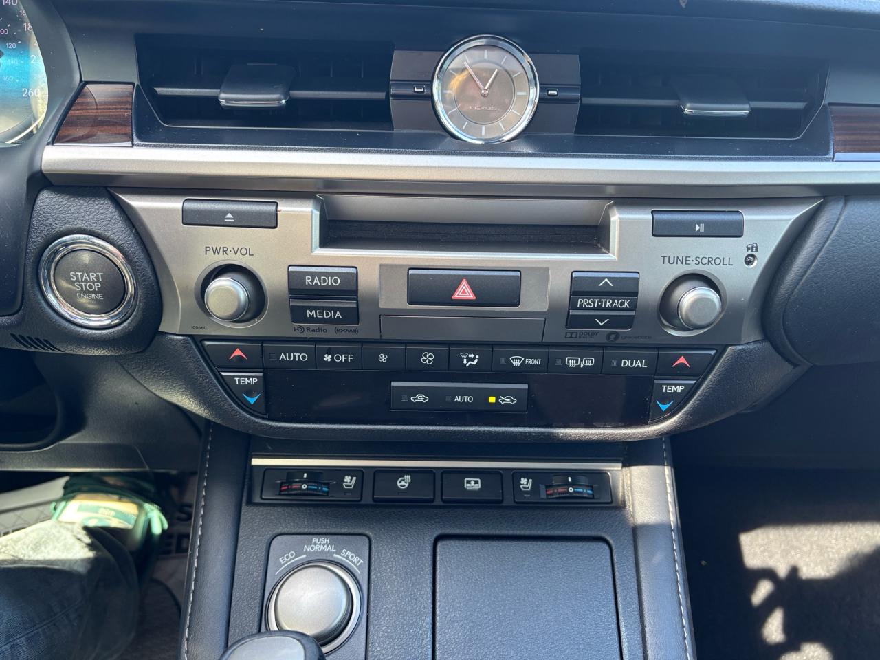 2017 Lexus ES 350 4dr Sdn Photo