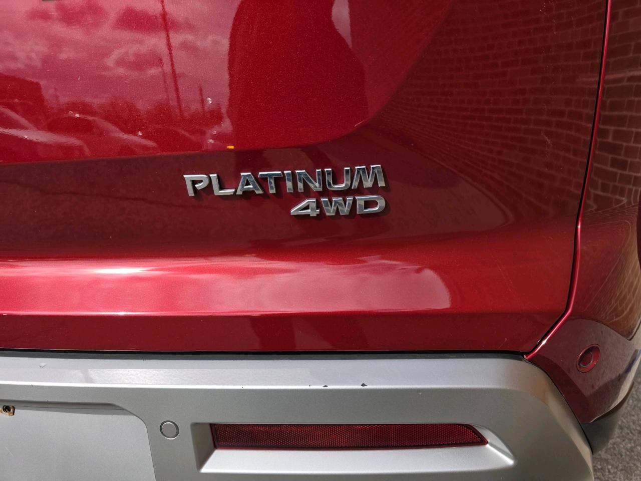 2023 Nissan Pathfinder Platinum 4WD Photo3