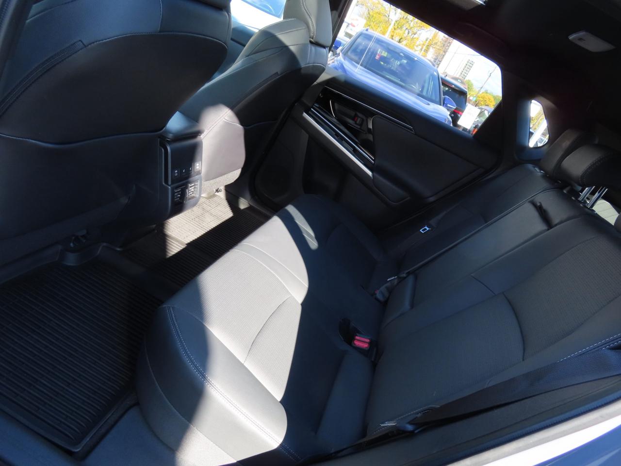 2024 Subaru Solterra W/TECHNOLOGY PACKAGE AWD - Blind Spot Monitor !! Photo