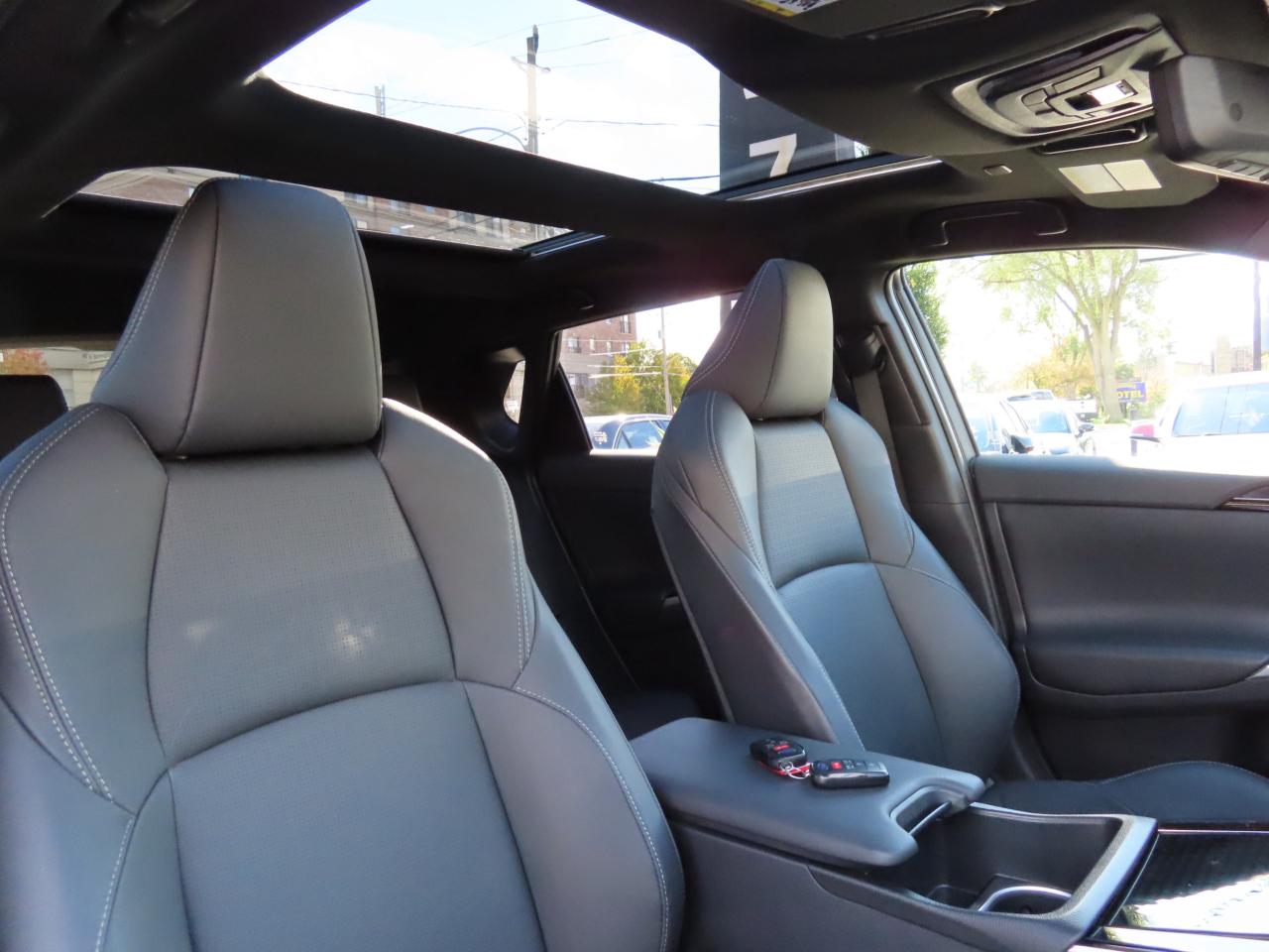 2024 Subaru Solterra W/TECHNOLOGY PACKAGE AWD - Blind Spot Monitor !! Photo