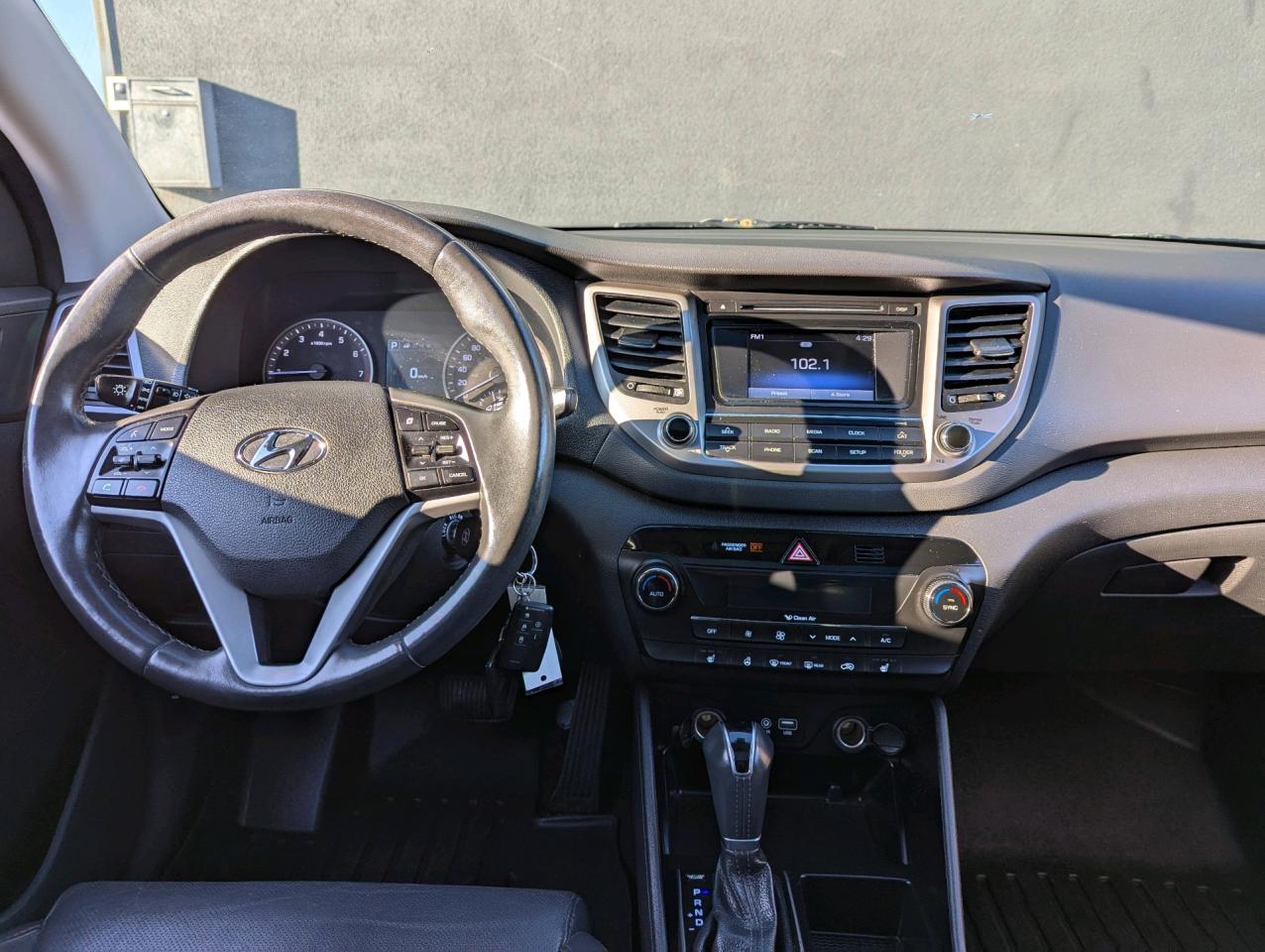 2017 Hyundai Tucson AWD 4DR 1.6L LIMITED Photo4