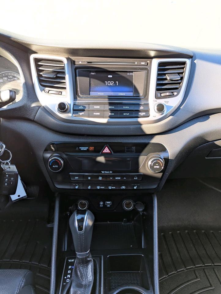 2017 Hyundai Tucson AWD 4DR 1.6L LIMITED Photo