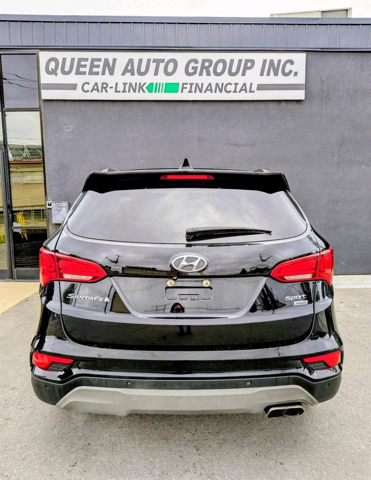 2017 Hyundai Santa Fe Sport AWD 4dr 2.4L SPORT Photo