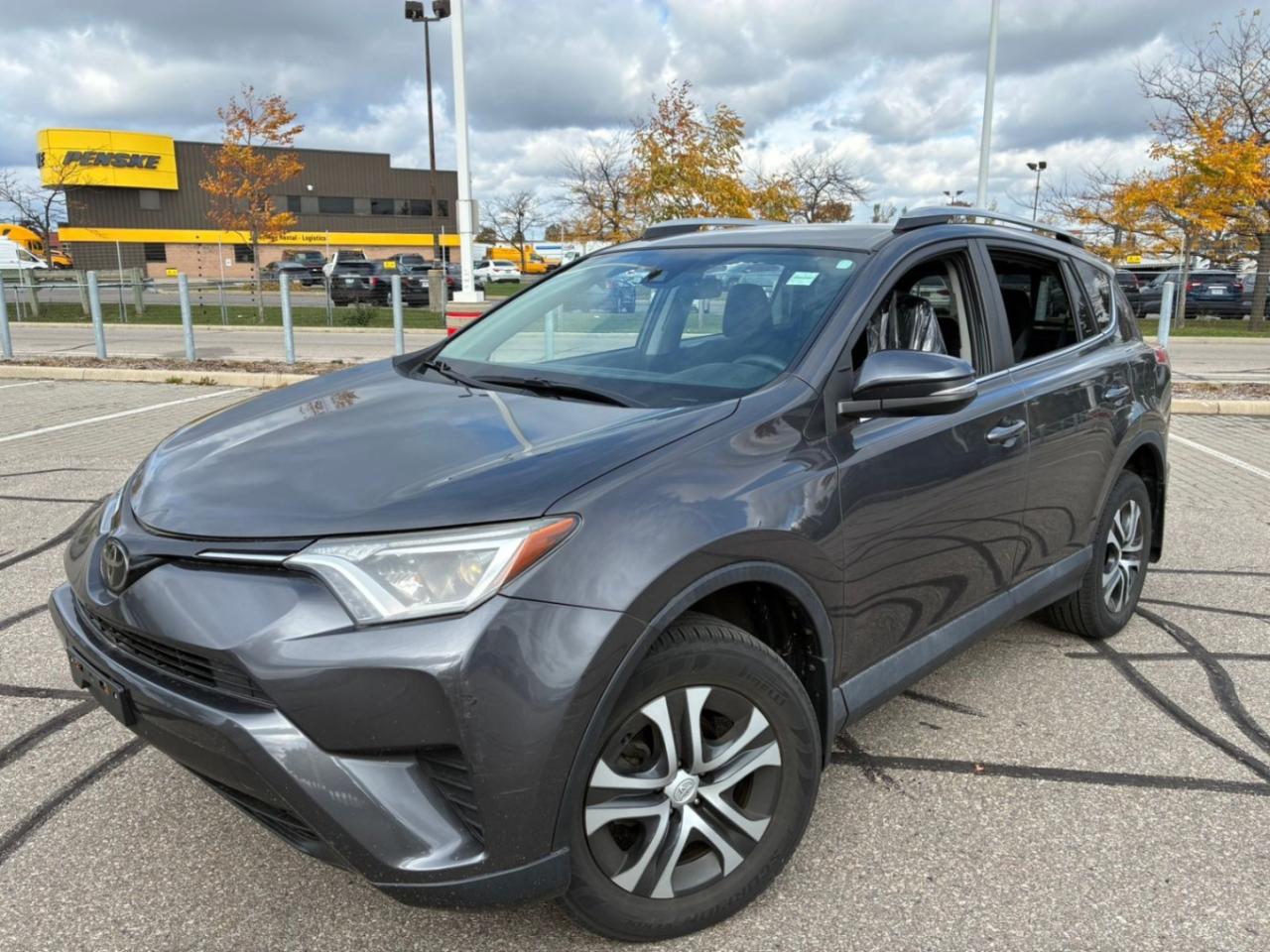 Used 2017 Toyota RAV4 AWD 4dr LE for sale in Toronto, ON