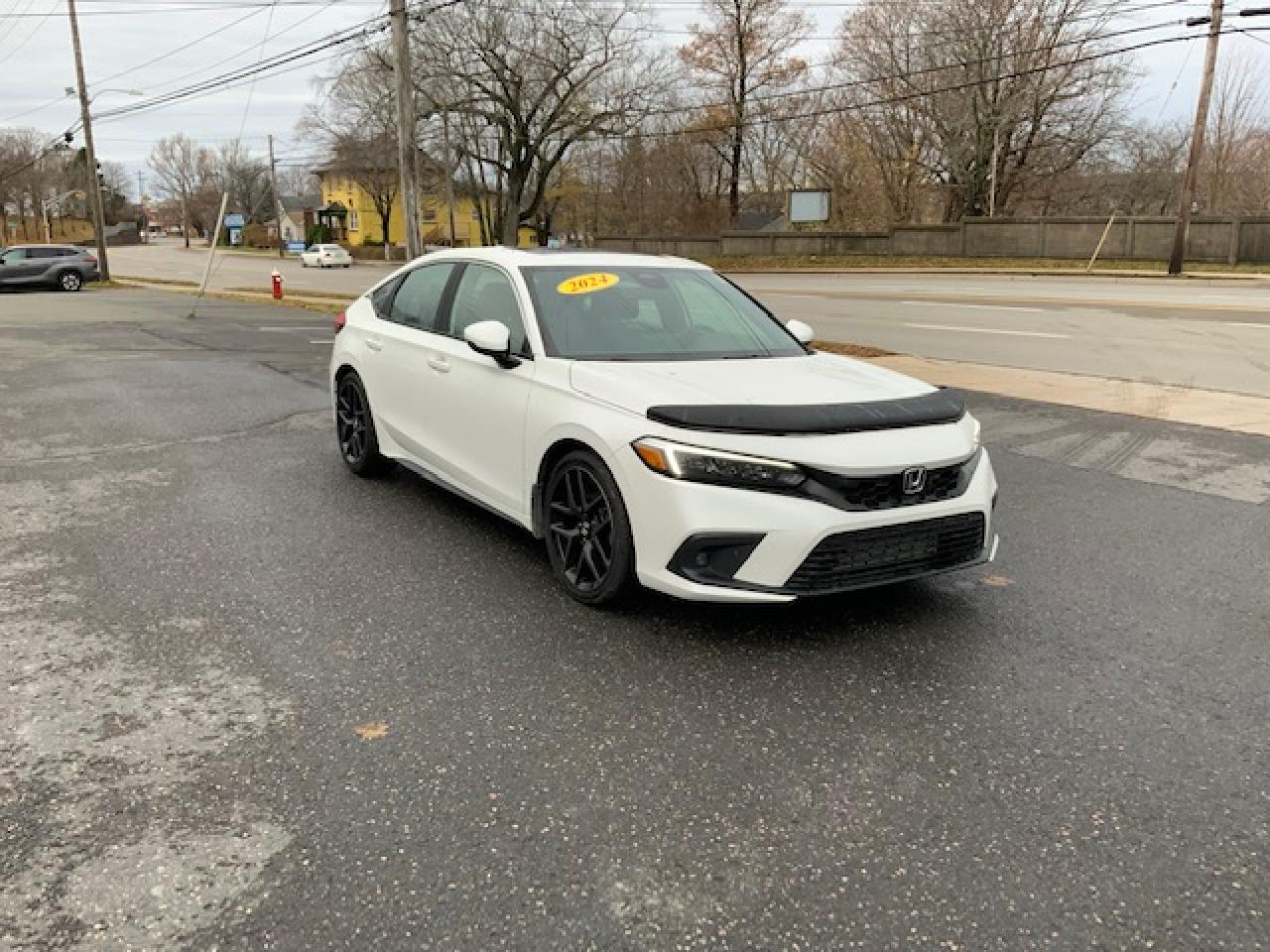 2024 Honda Civic Hatchback Sport Touring Photo3
