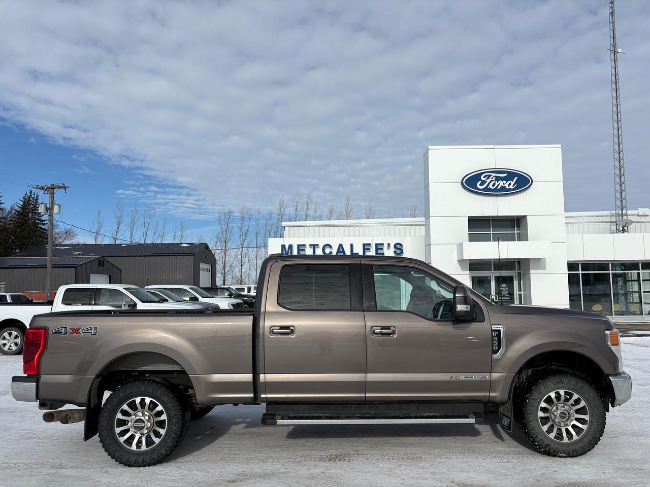 2021 Ford F-350 Super Duty SRW LARIAT 4WD CREW CAB 6.75' BOX Photo0