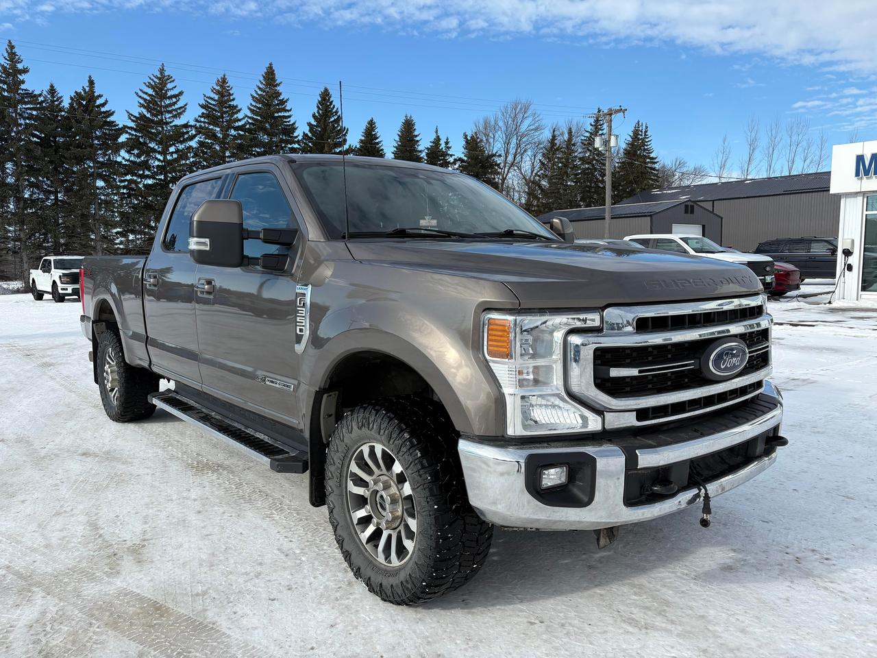 2021 Ford F-350 Super Duty SRW LARIAT 4WD CREW CAB 6.75' BOX Photo3