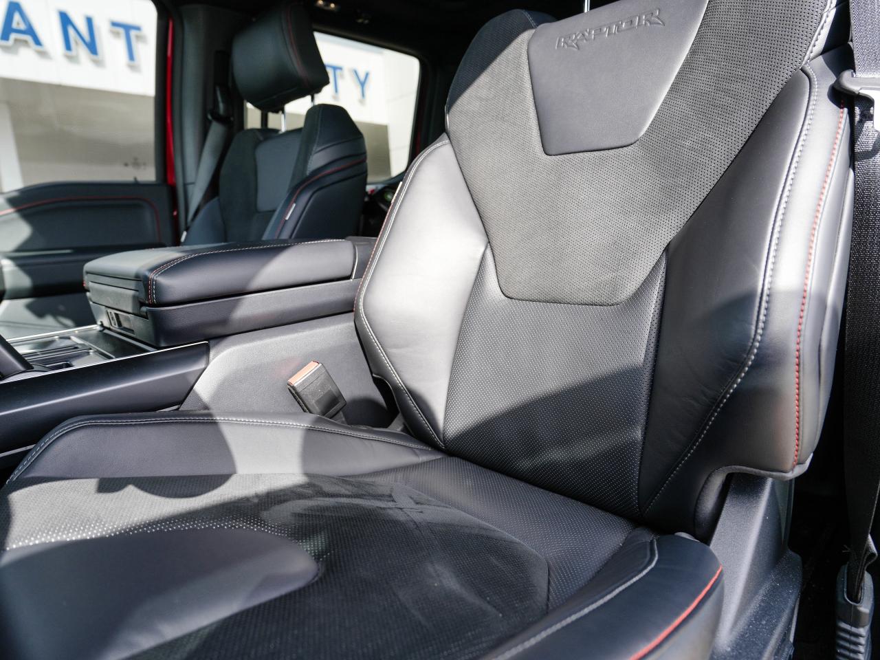 2025 Ford F-150 RAPTOR/COMPANY DEMO!/LOADS OF POWER Photo