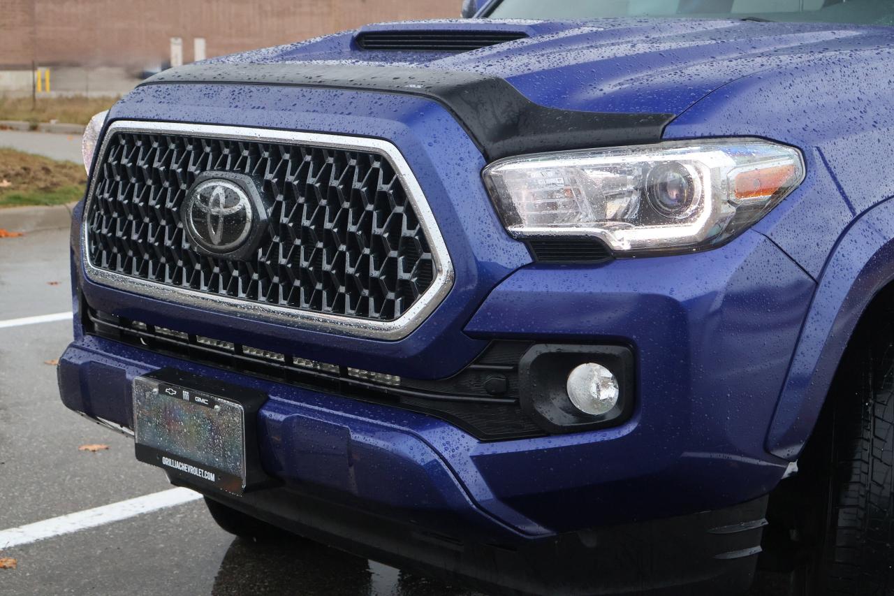 2023 Toyota Tacoma | Heated Mirrors | Photo