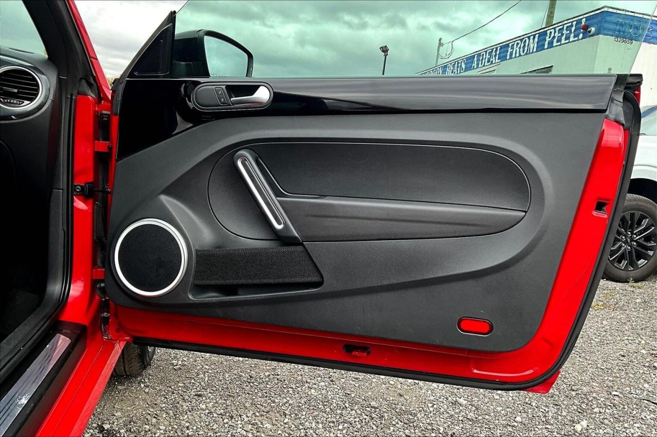 2012 Volkswagen Beetle 2.0T Turbo | Heated Leather | Sunroof | FWD Photo