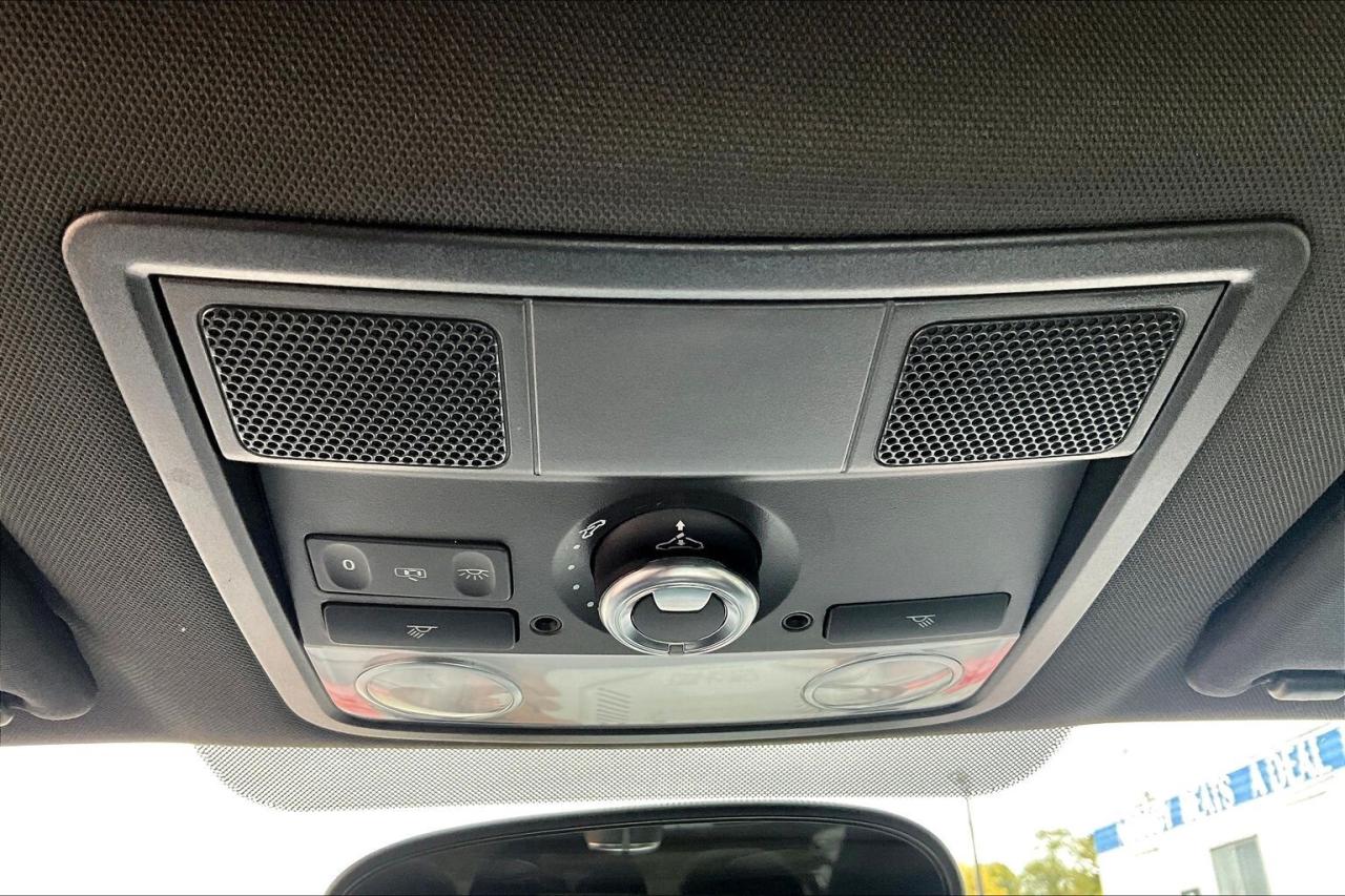 2012 Volkswagen Beetle 2.0T Turbo | Heated Leather | Sunroof | FWD Photo