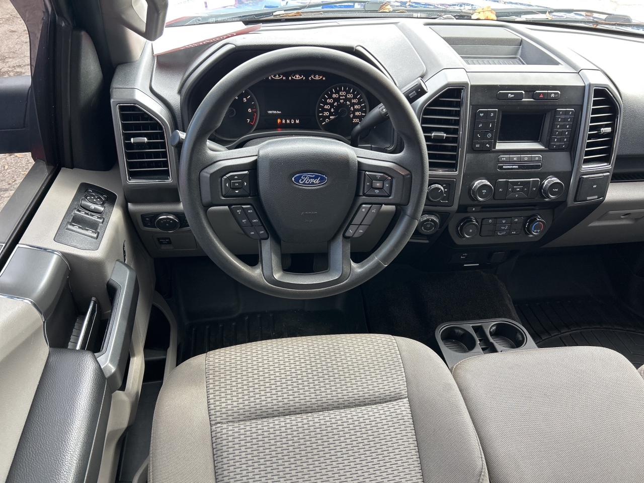 2018 Ford F-150 XLT, CLEAN CARFAX, 6 PASS, 5.0 L V8, BACK UP CAM! - Photo #3