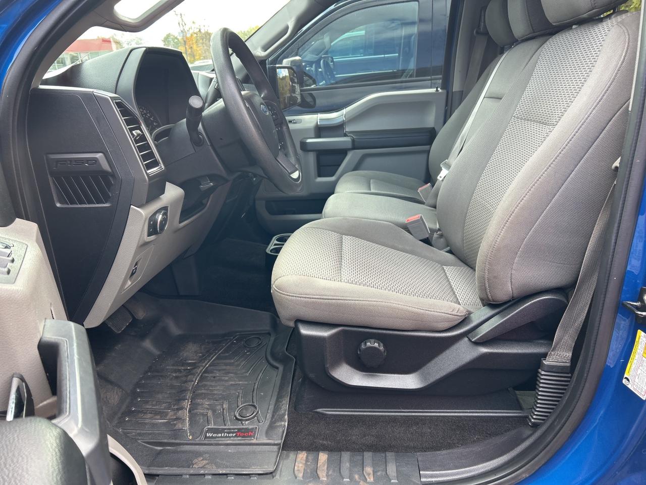 2018 Ford F-150 XLT, CLEAN CARFAX, 6 PASS, 5.0 L V8, BACK UP CAM! - Photo #5