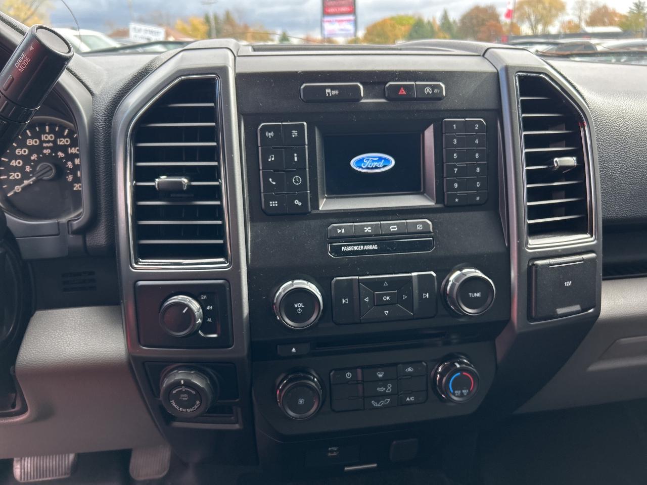 2018 Ford F-150 XLT, CLEAN CARFAX, 6 PASS, 5.0 L V8, BACK UP CAM! - Photo #9