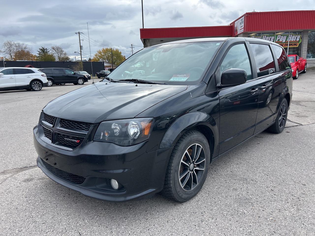 2019 Dodge Grand Caravan GT, POWER DOORS, REMOTE START, CLEAN CARFAX! - Photo #2
