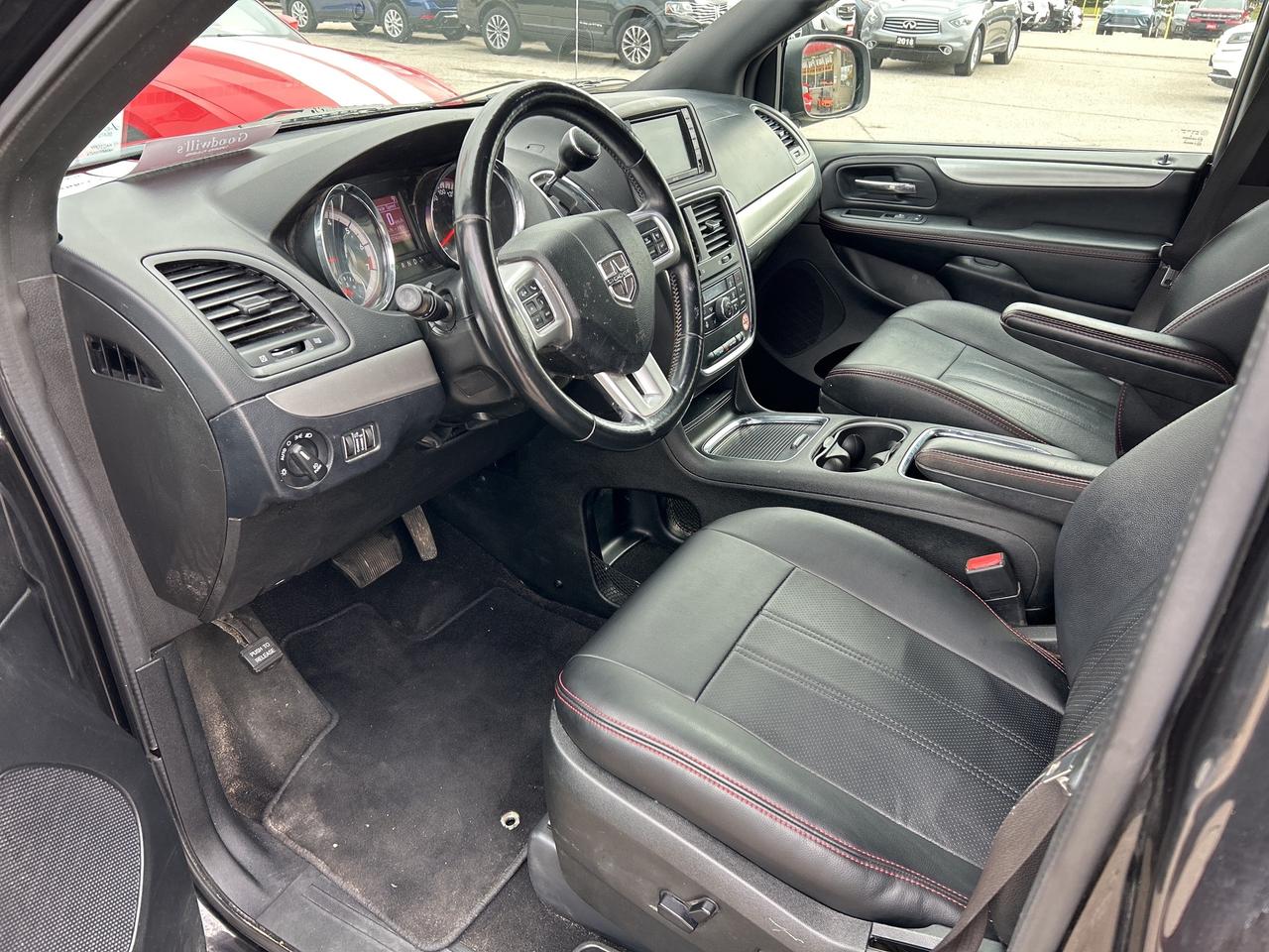2019 Dodge Grand Caravan GT, POWER DOORS, REMOTE START, CLEAN CARFAX! Photo