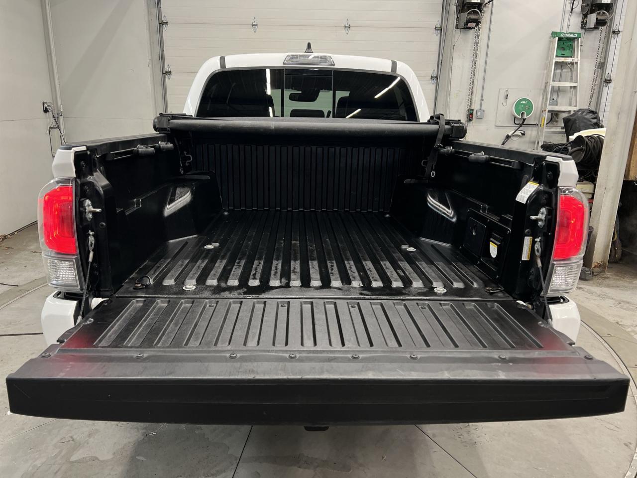 2023 Toyota Tacoma TRD OFF-ROAD PREMIUM 4X4 | DOUBLE CAB | LEATHER Photo