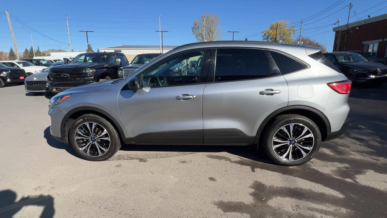 2022 Ford Escape SEL AWD | 250HP | STEALTH | LEATHER | PANO ROOF Photo4