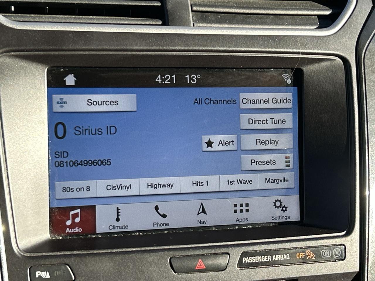 2018 Ford Explorer XLT AWD | LEATHER | LOW KMS | 290HP V6 | 6-PASS Photo