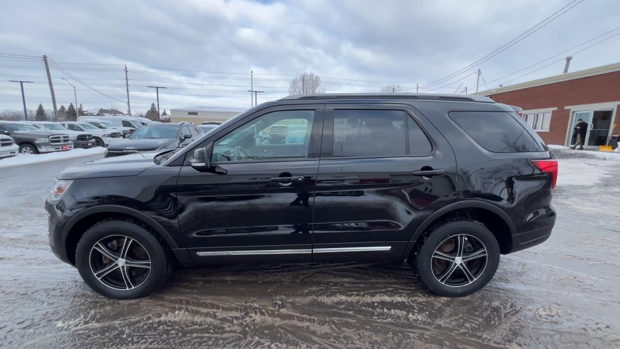 2018 Ford Explorer XLT AWD | LEATHER | LOW KMS | 290HP V6 | 6-PASS Photo4