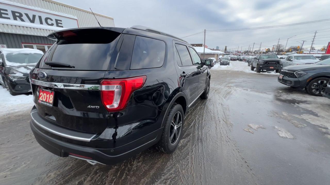 2018 Ford Explorer XLT AWD | LEATHER | LOW KMS | 290HP V6 | 6-PASS Photo