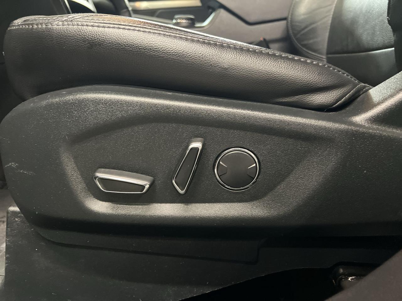 2018 Ford Explorer XLT AWD | LEATHER | LOW KMS | 290HP V6 | 6-PASS Photo