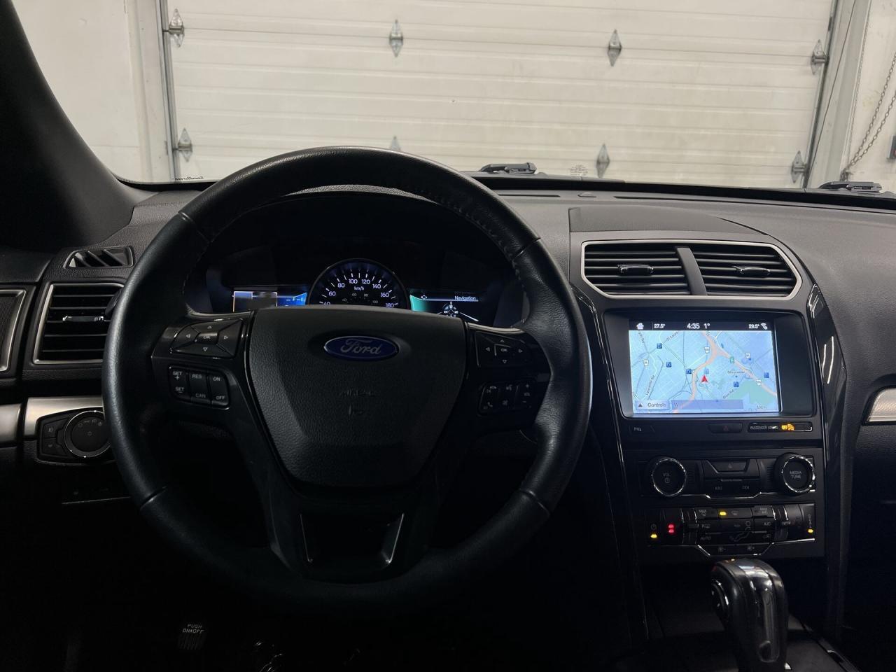 2018 Ford Explorer XLT AWD | LEATHER | LOW KMS | 290HP V6 | 6-PASS Photo