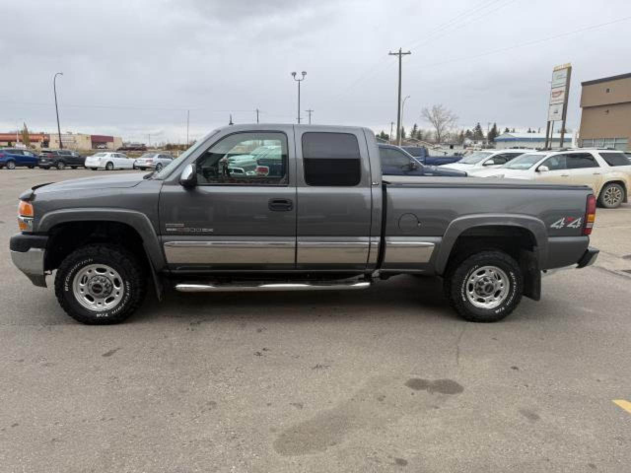 2002 GMC Sierra 2500 HD SLT EXT. CAB SHORT B - Photo #2