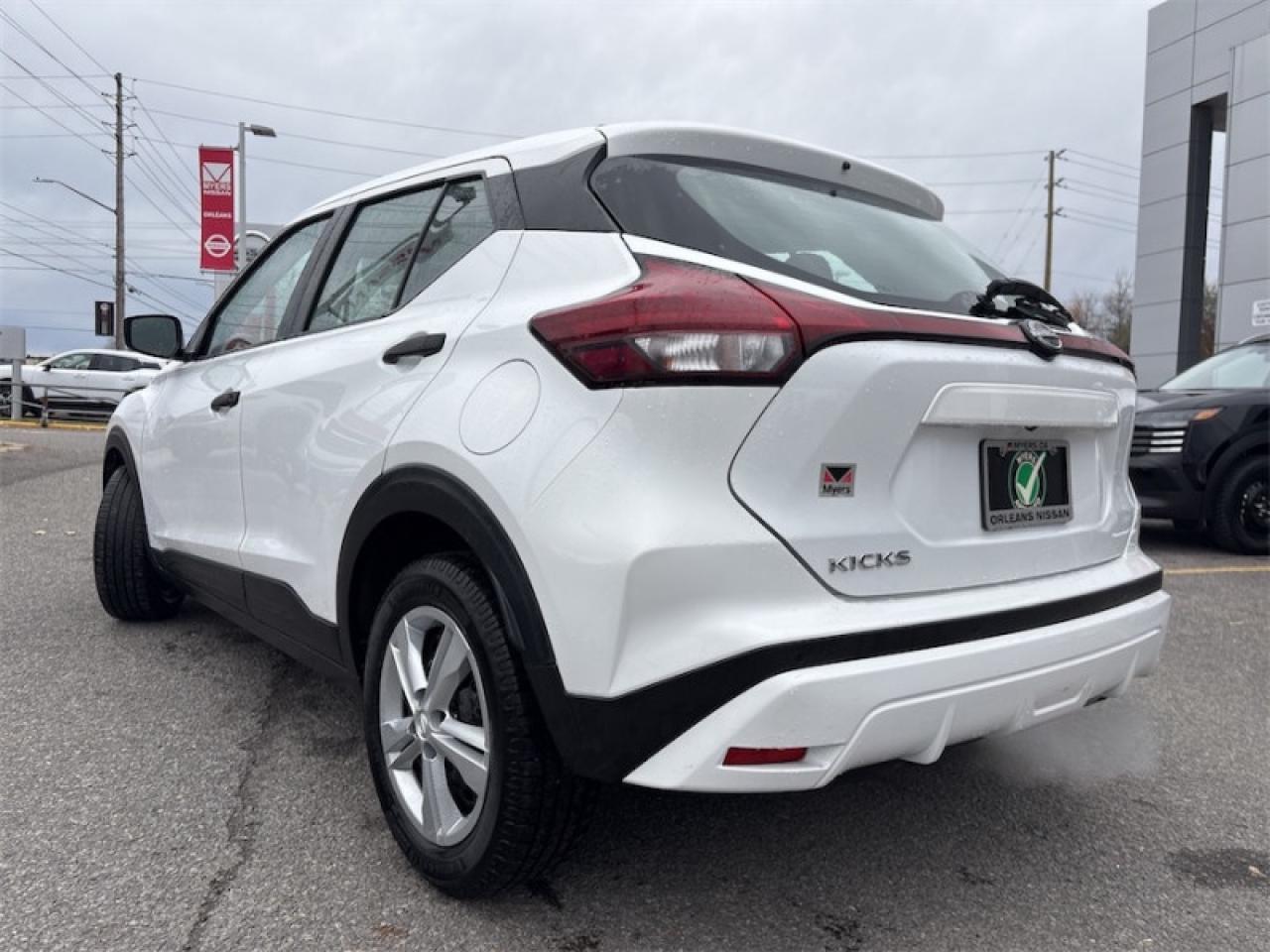 2022 Nissan Kicks S  One Owner Lease Return Photo2