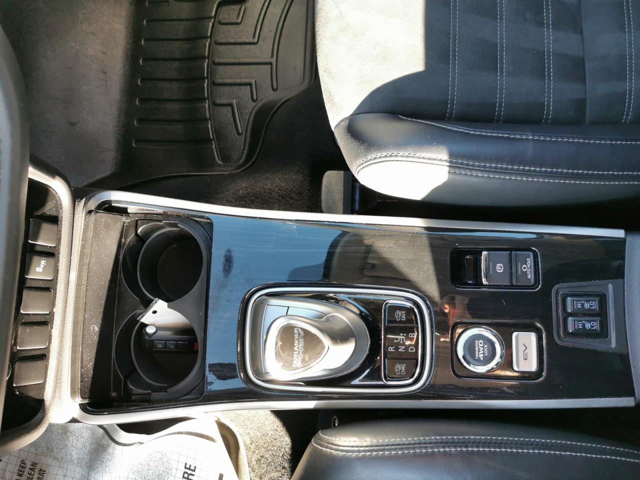 2018 Mitsubishi Outlander Phev SEL - Photo #17