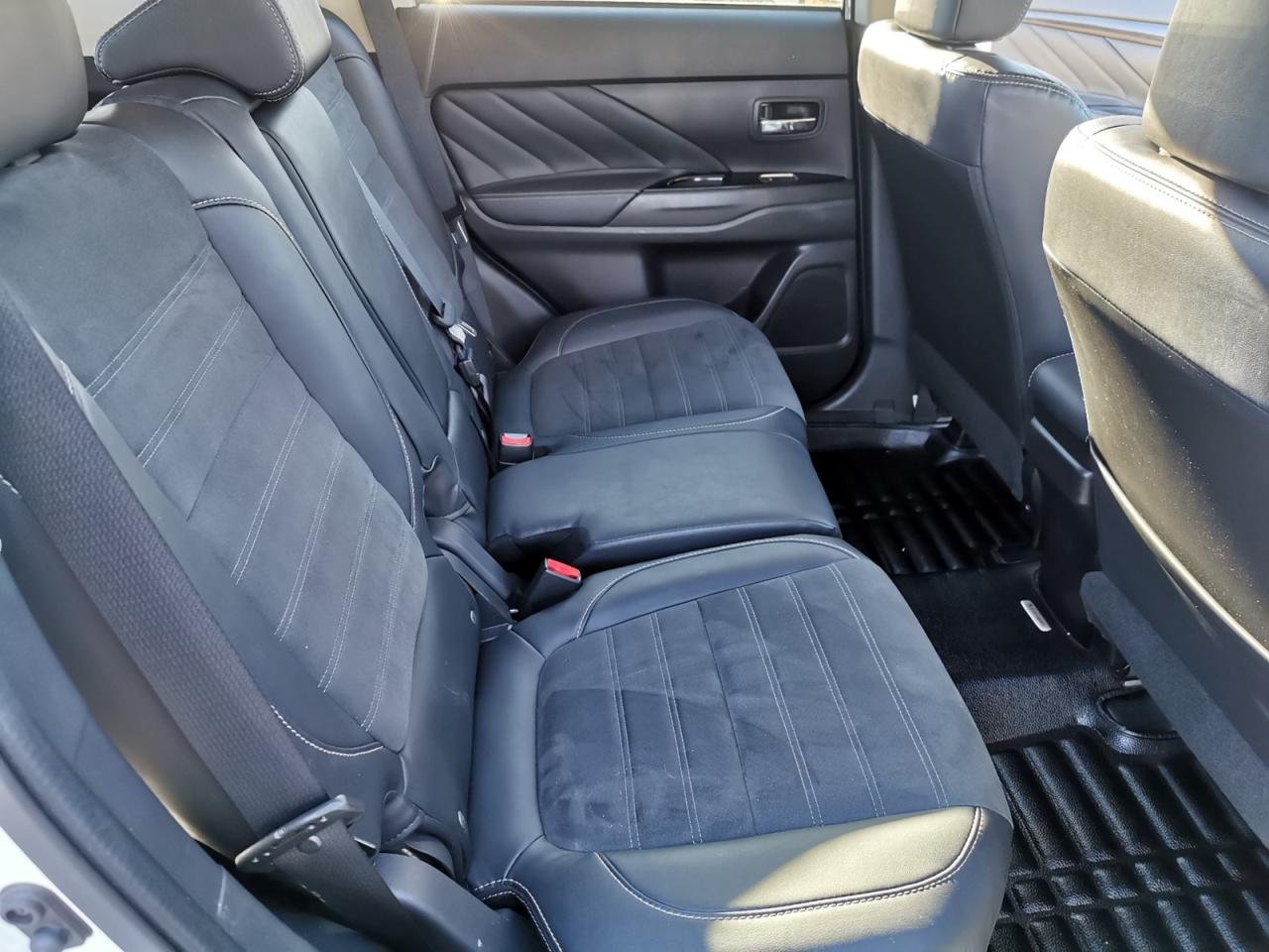 2018 Mitsubishi Outlander Phev SEL - Photo #28