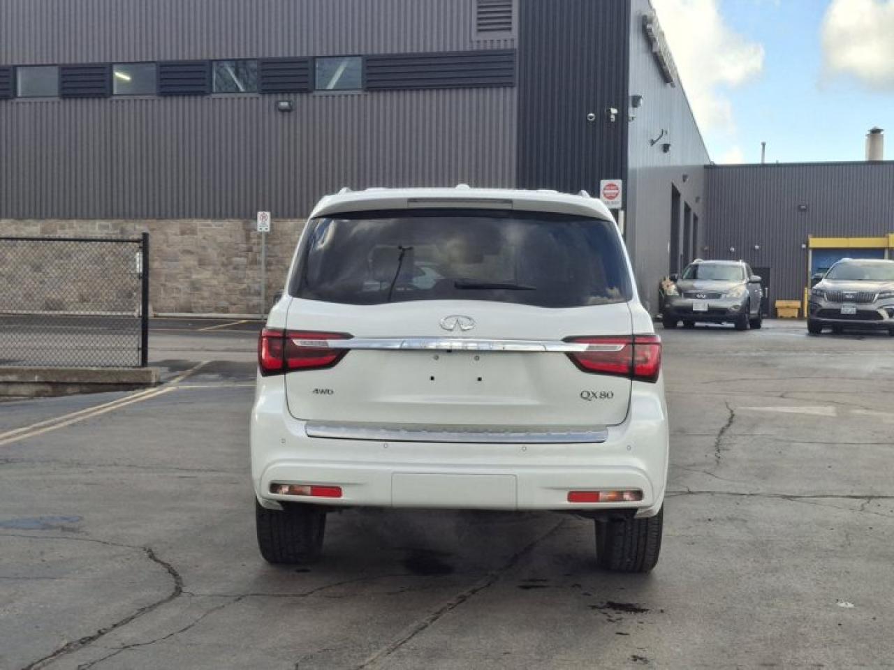 2021 Infiniti QX80 ProACTIVE AWD | 7 Pass | Rear Entertainment Screens | 22" Wheels | Leather | Nav | Sunroof | & More! Photo