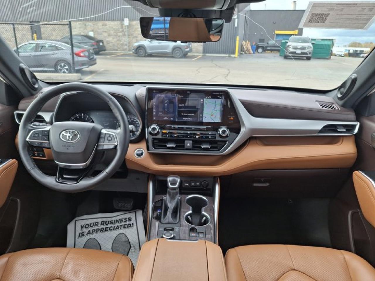 2020 Toyota Highlander Platinum AWD | Leather | Pano Roof | 360 Camera | HUD | Cooled + Heated Seats | JBL Audio and More ! Photo