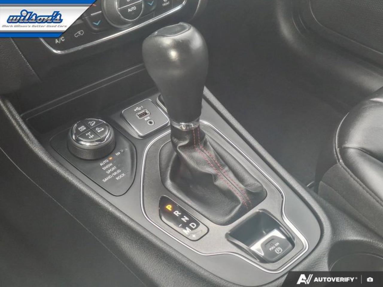 2020 Jeep Cherokee Trailhawk 4WD | Leather Trim | Nav | CarPlay & Android Auto | Htd Seats & Steering & More ! Photo