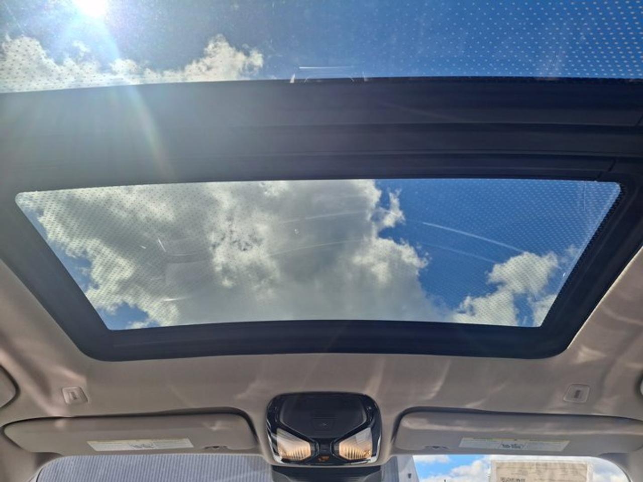 2023 BMW X7 xDrive40i | Premium Enhanced Pkg | HUD | Nav | Pano Roof | 3rd Row | 360 Camera | Leather and More ! Photo