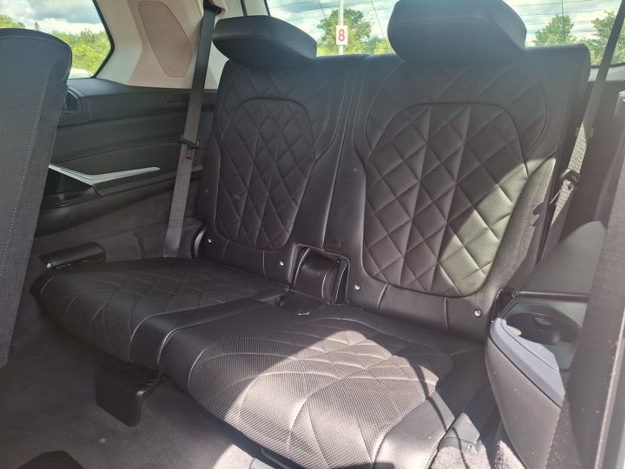 2023 BMW X7 xDrive40i | Premium Enhanced Pkg | HUD | Nav | Pano Roof | 3rd Row | 360 Camera | Leather and More ! Photo