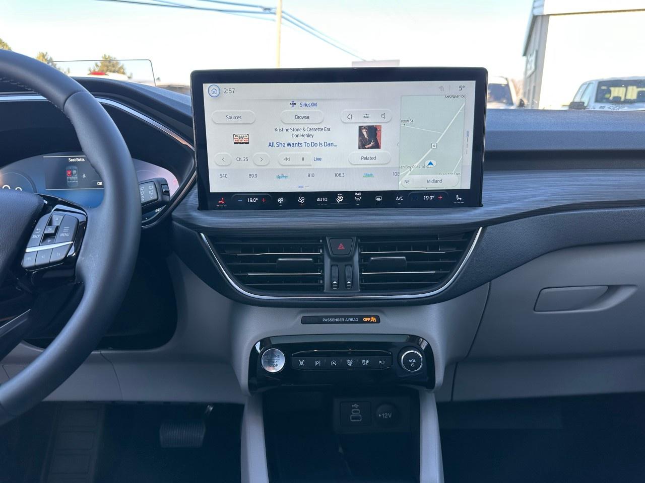 2026 Ford Escape Platinum AWD Photo