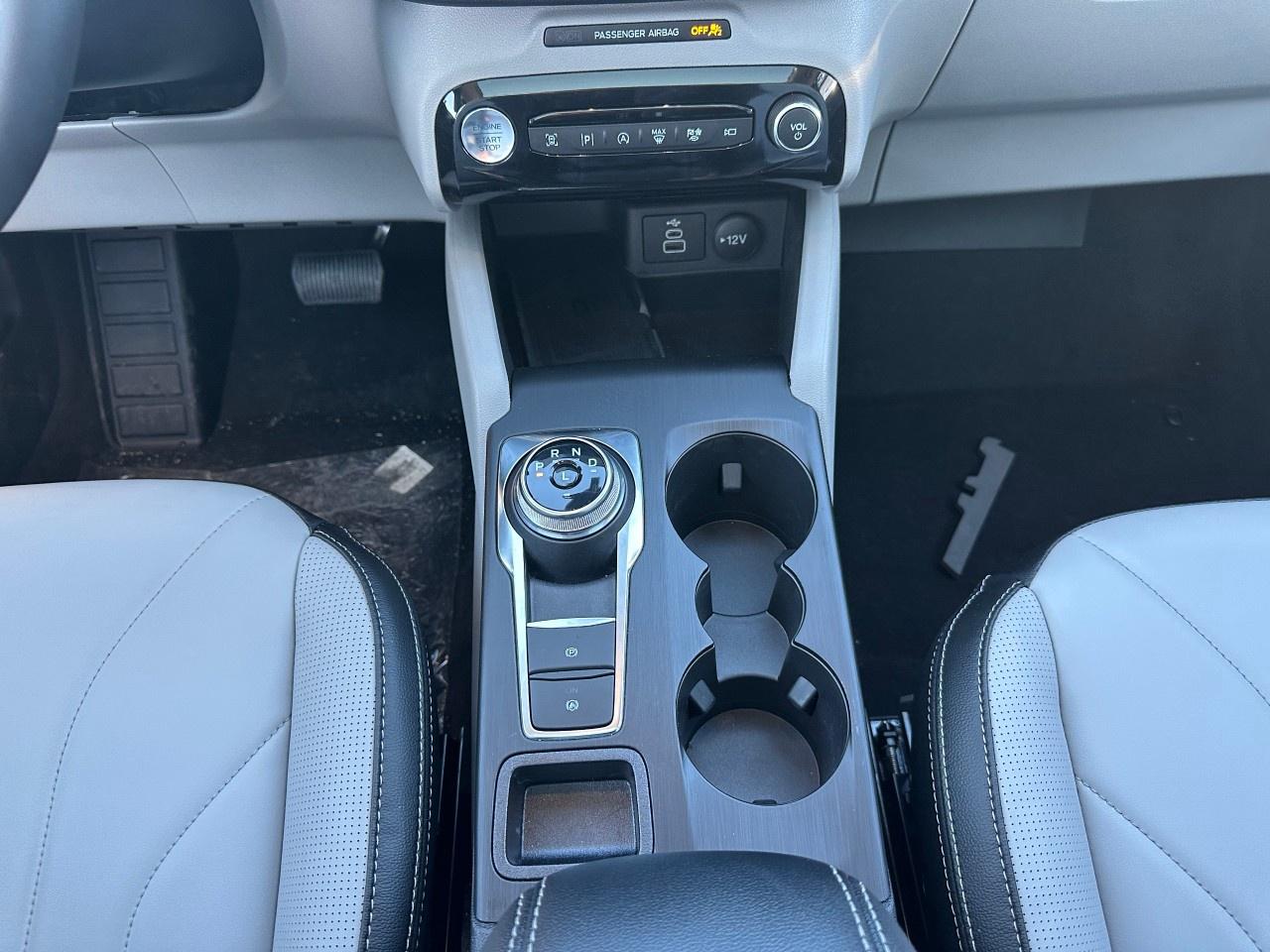 2026 Ford Escape Platinum AWD Photo