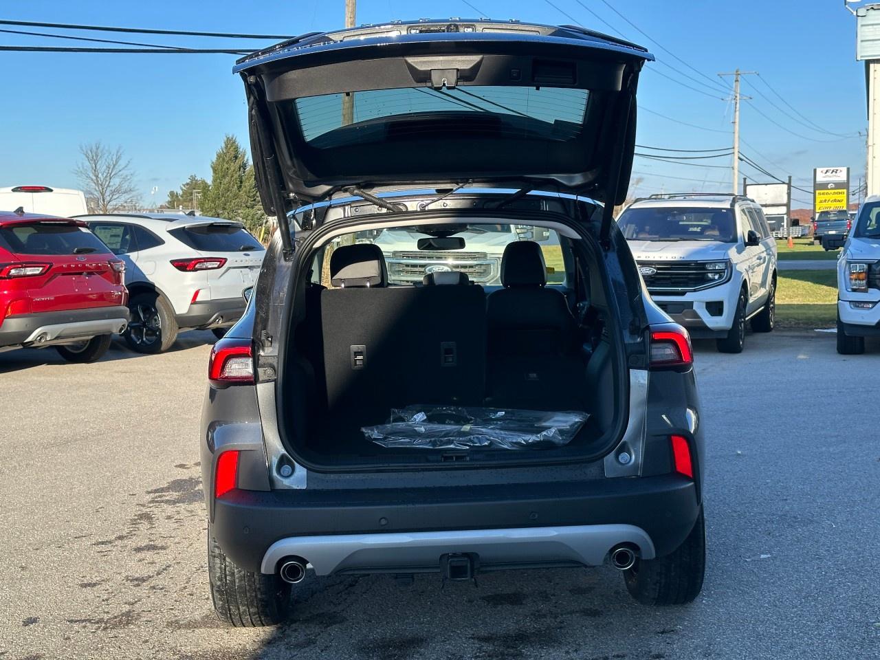 2026 Ford Escape Platinum AWD Photo