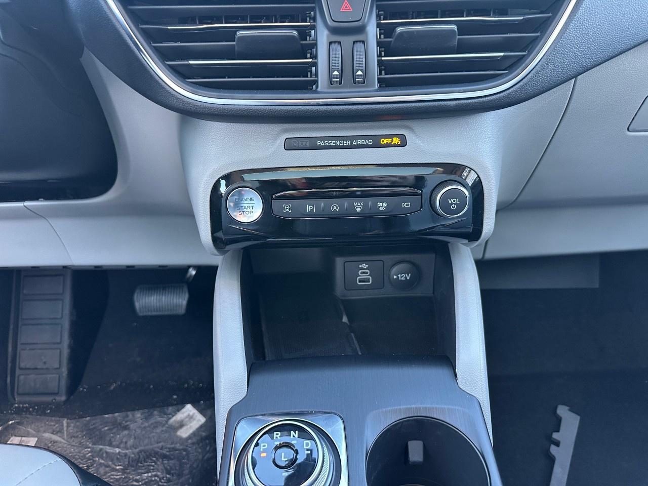 2026 Ford Escape Platinum AWD Photo