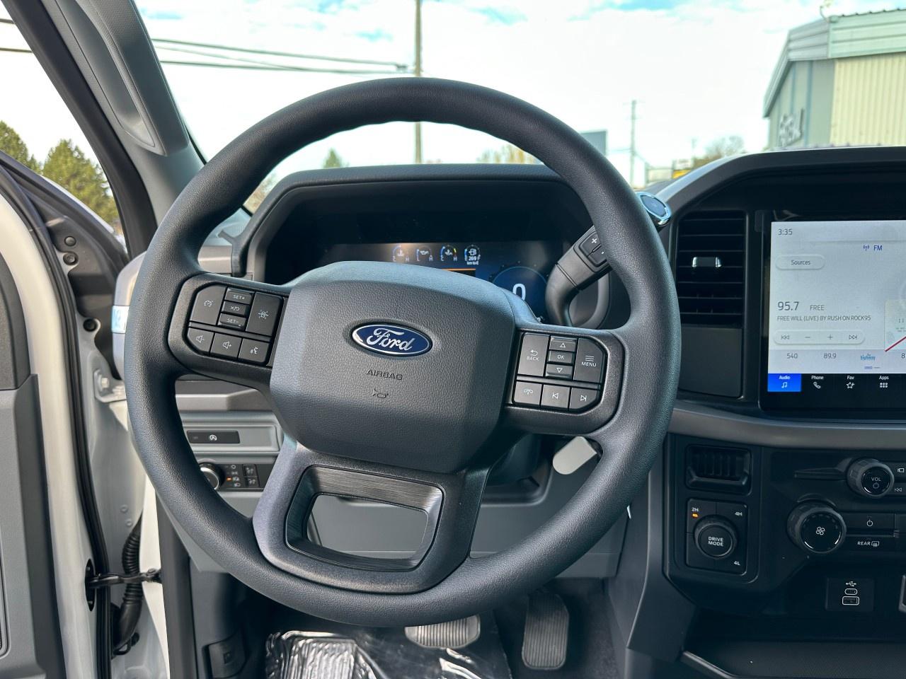 2025 Ford F-150 XLT 4WD SuperCrew 6.5' Box Photo