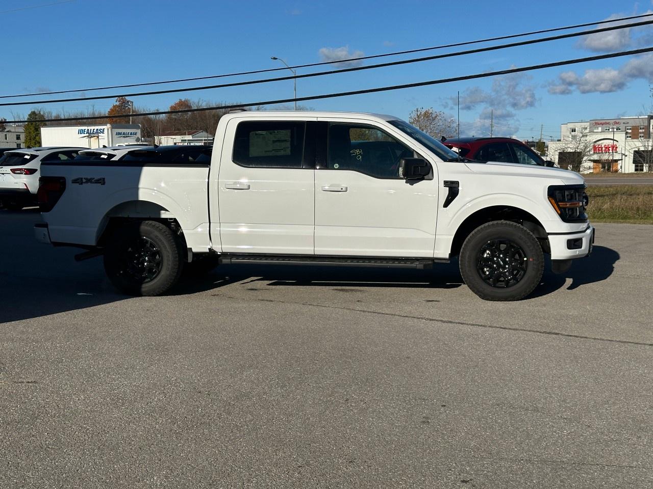2025 Ford F-150 XLT 4WD SuperCrew 5.5' Box Photo4