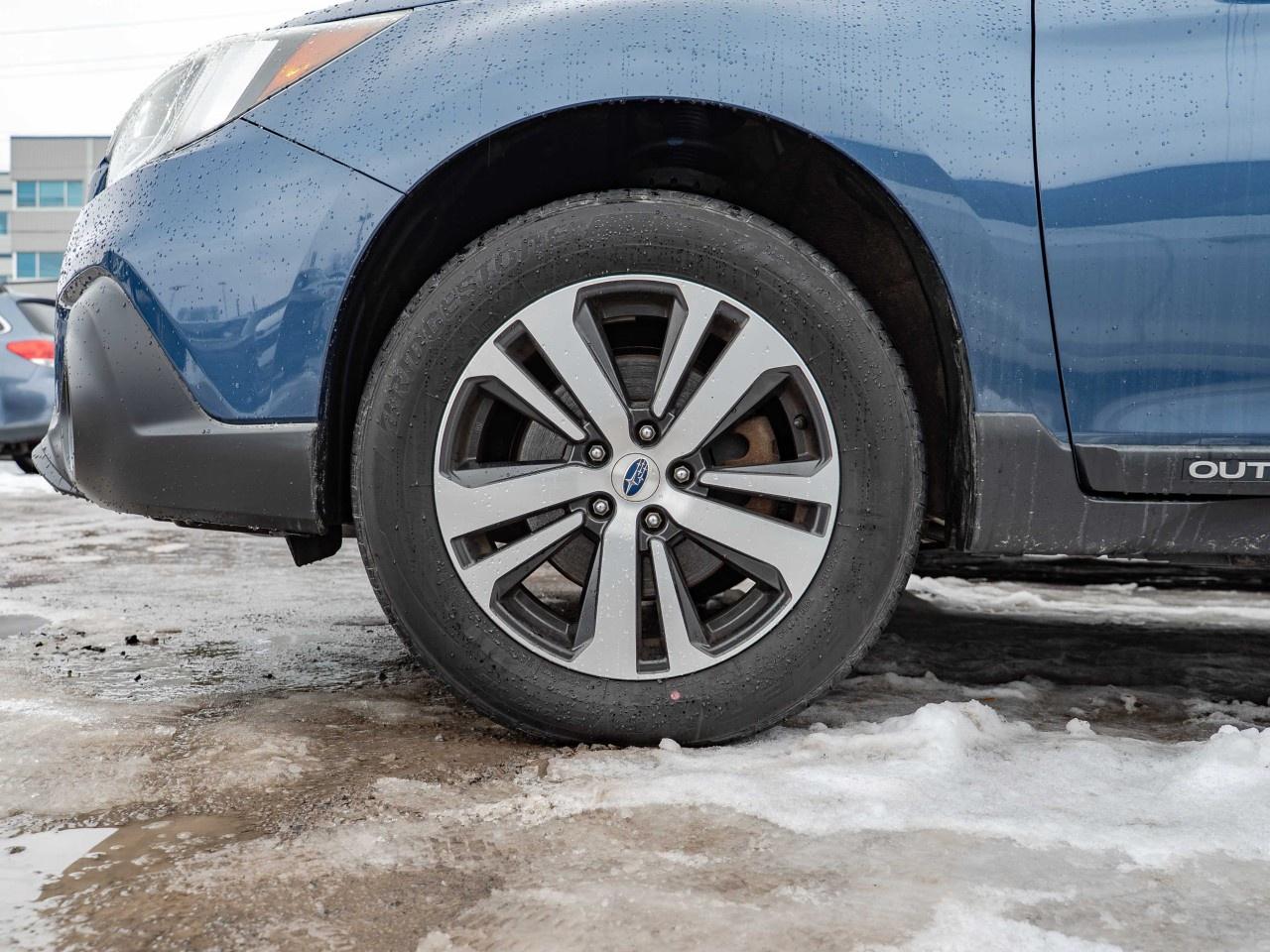 2019 Subaru Outback 3.6R Limited w/ Eyesight at Photo