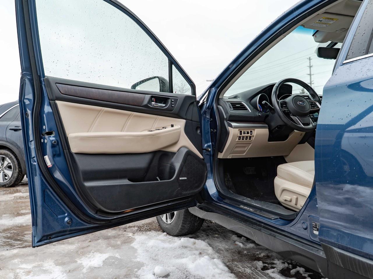 2019 Subaru Outback 3.6R Limited w/ Eyesight at Photo