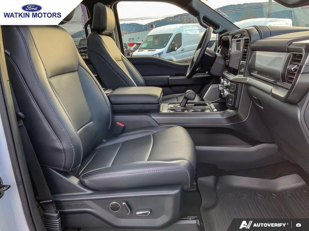 2025 Ford F-150 SUPERCREW 4X4 LARIAT 3.5L POWERBOOST Photo29