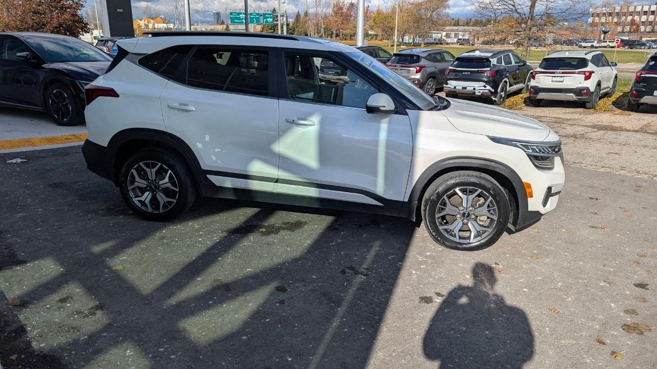 2023 Kia Seltos EX PREMIUM AWD Photo3