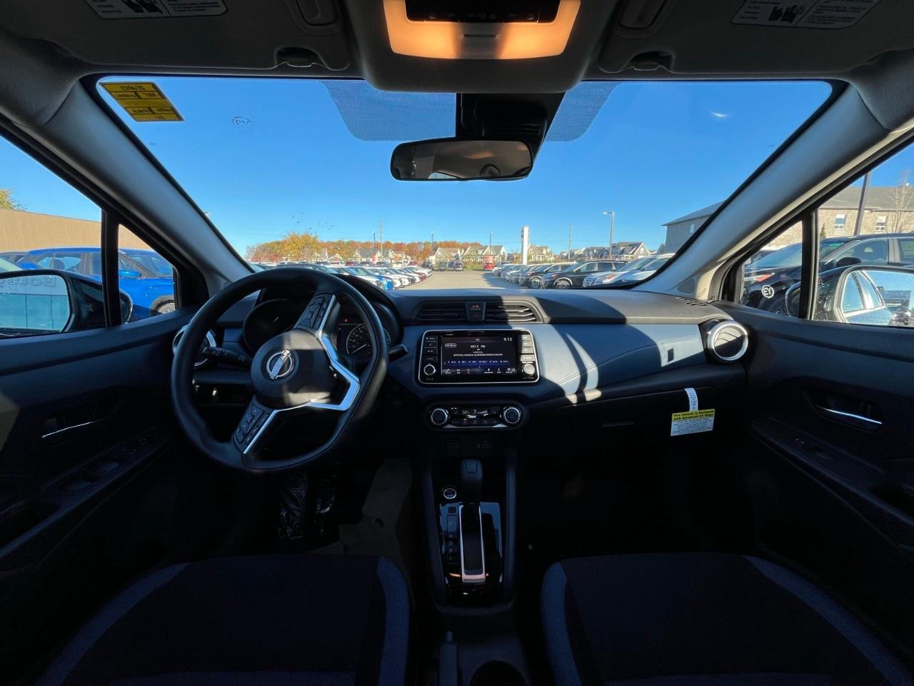 2025 Nissan Versa SV CVT Photo