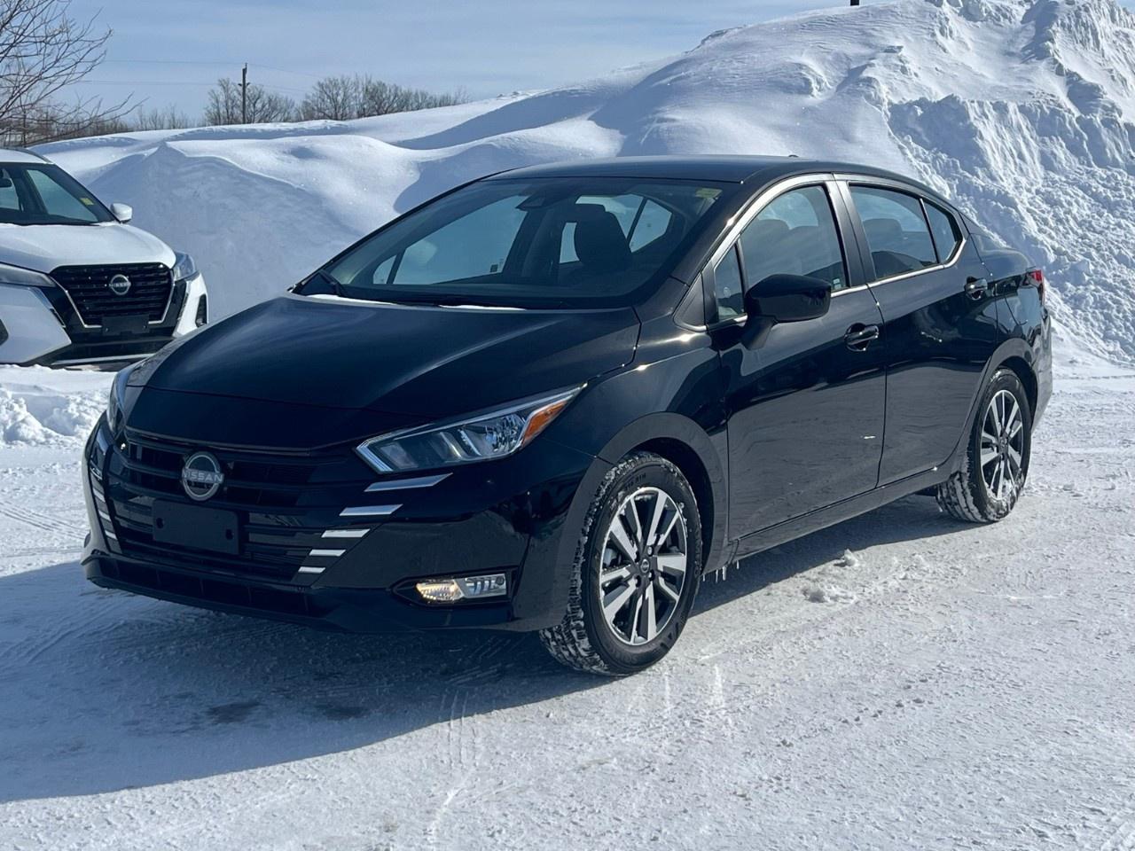 2025 Nissan Versa SV CVT Photo2