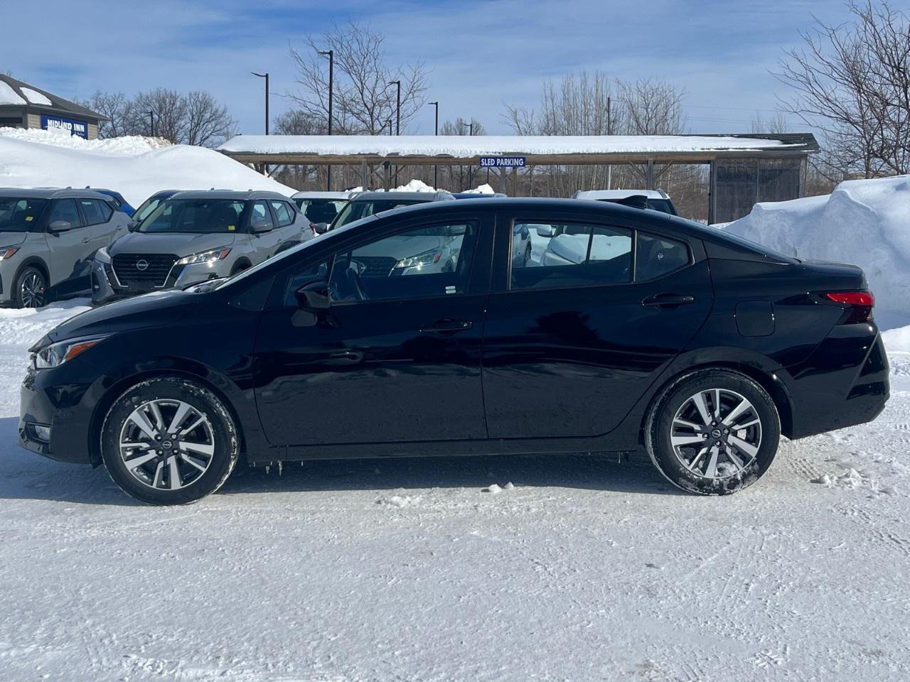 2025 Nissan Versa SV CVT Photo